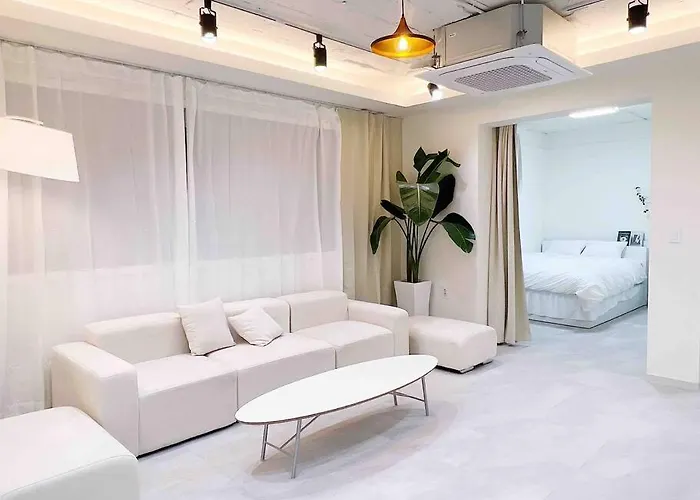 Apartment Near Hongik Station Seoul