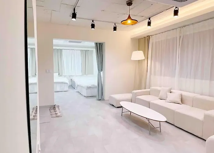 Apartment Near Hongik Station